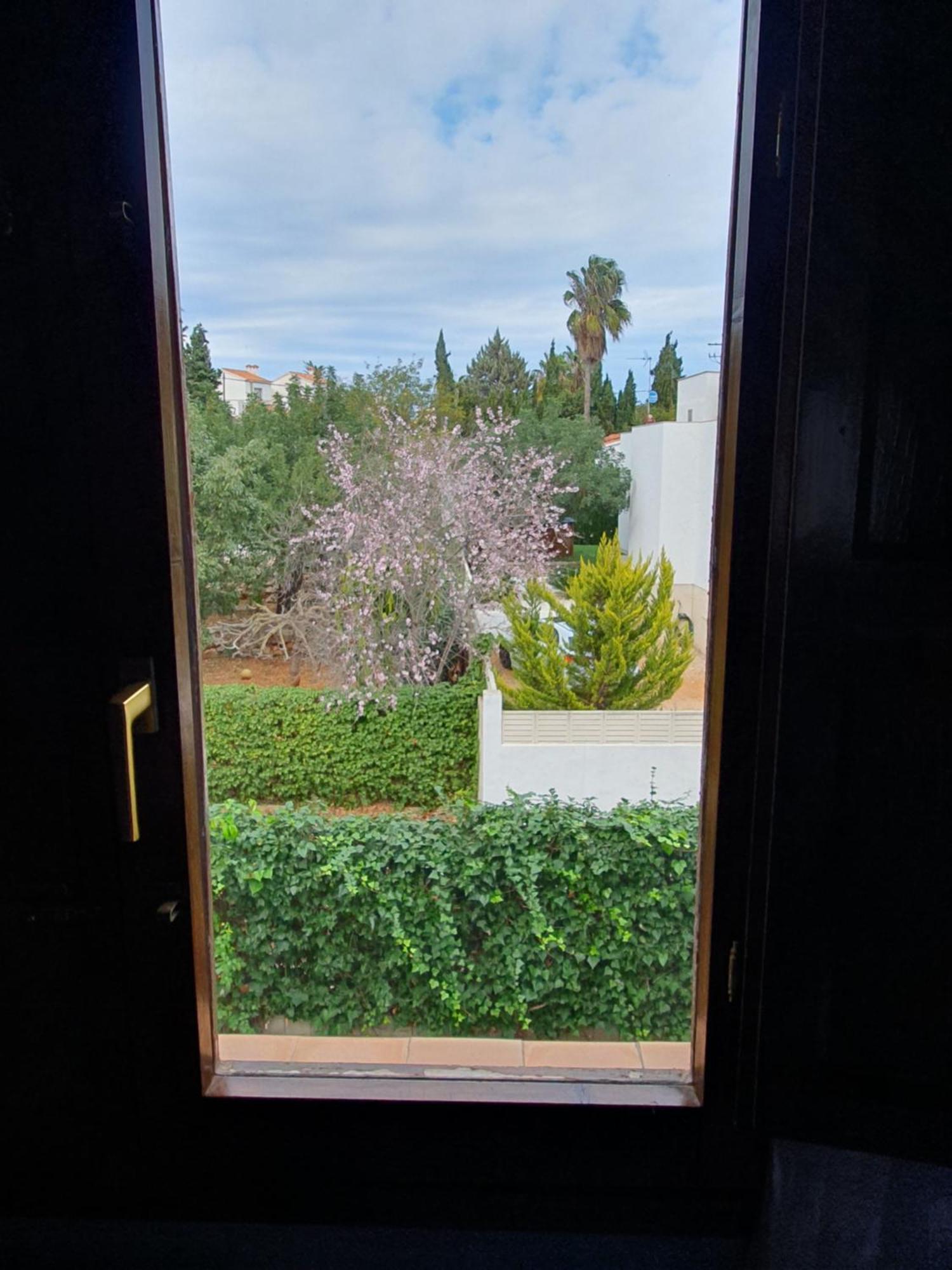 Townhouse In Las Rotas Дения Екстериор снимка